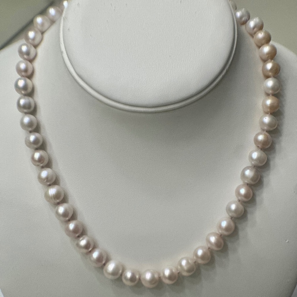 Soft PINK Pearl Necklace - Classic Elegance - Hand Knotted Strand